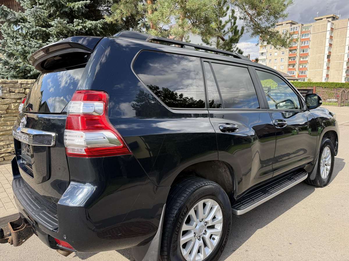 Toyota Land Cruiser - 6