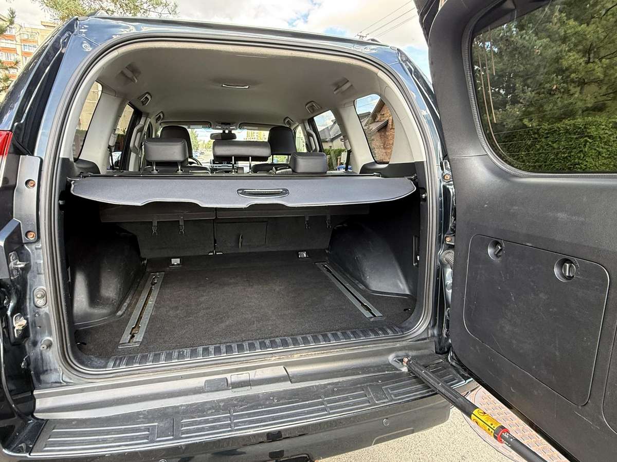 Toyota Land Cruiser - 9
