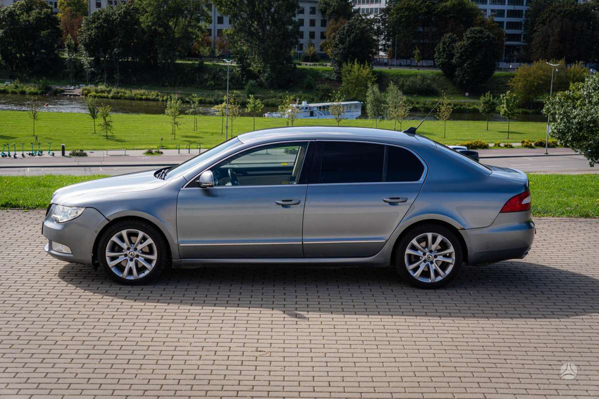 Škoda Superb - 8
