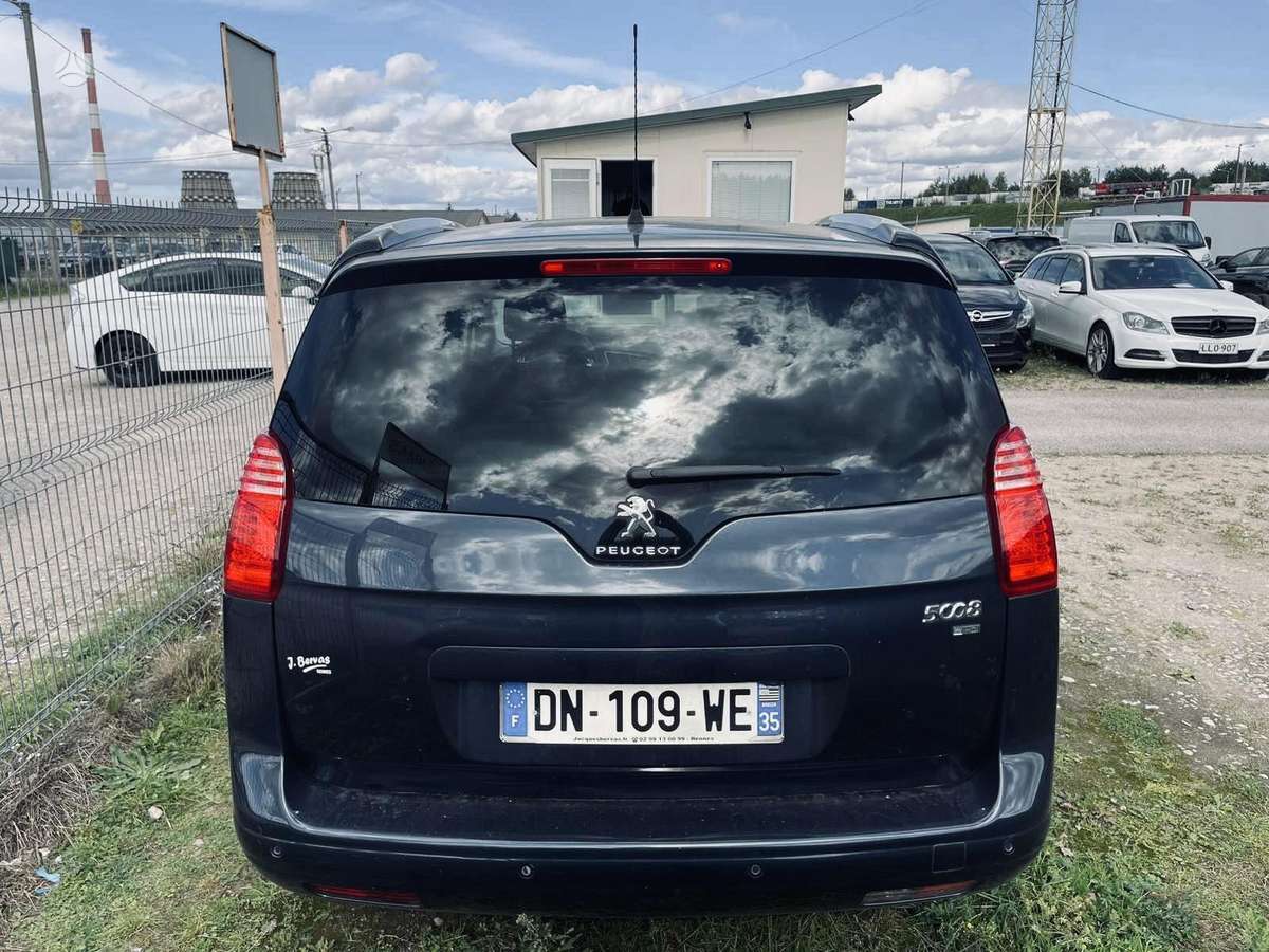 Peugeot 5008 - 5