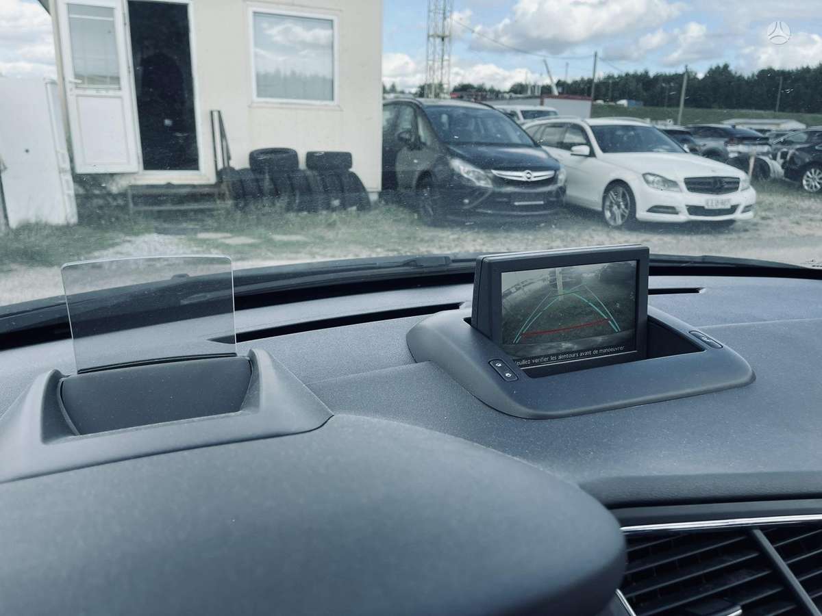Peugeot 5008 - 11