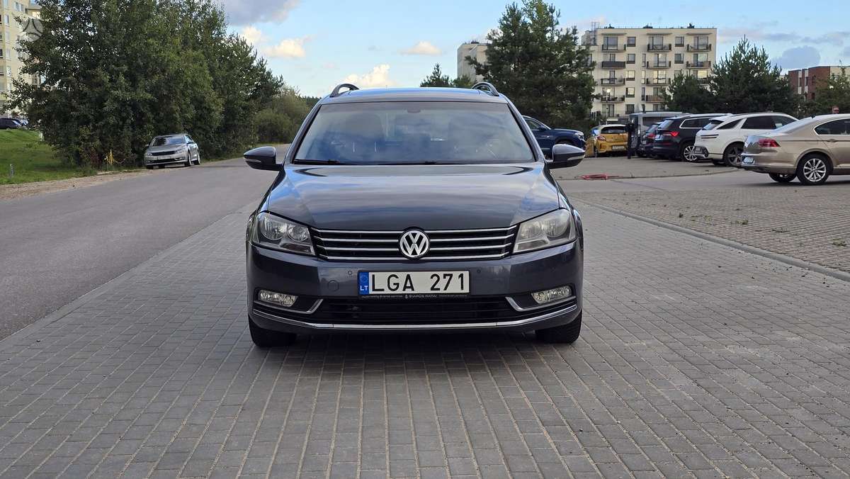 Volkswagen Passat - 2