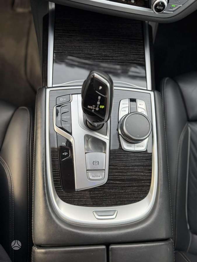 BMW 730, 3.0 l., Седан
