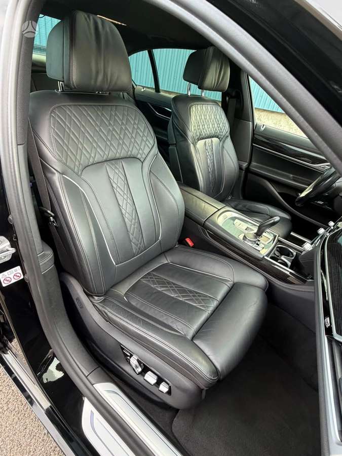 BMW 730, 3.0 l., Седан
