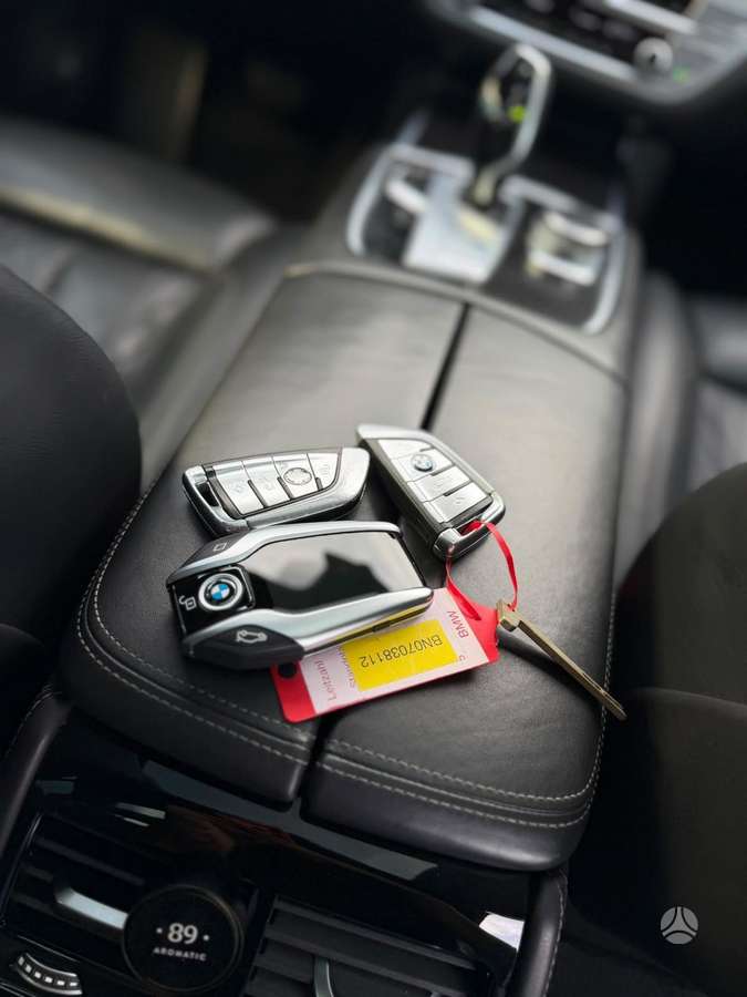 BMW 730, 3.0 l., Седан