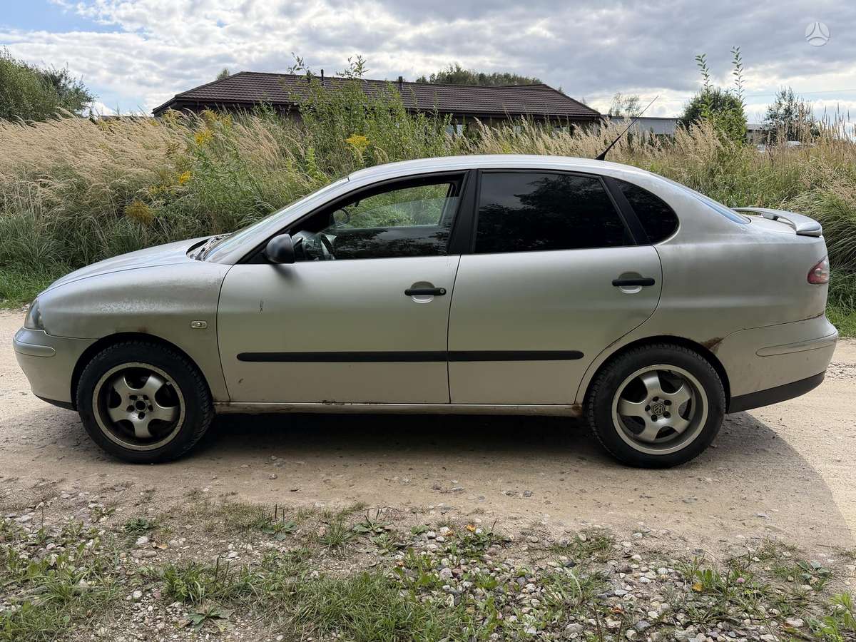SEAT Cordoba - 4