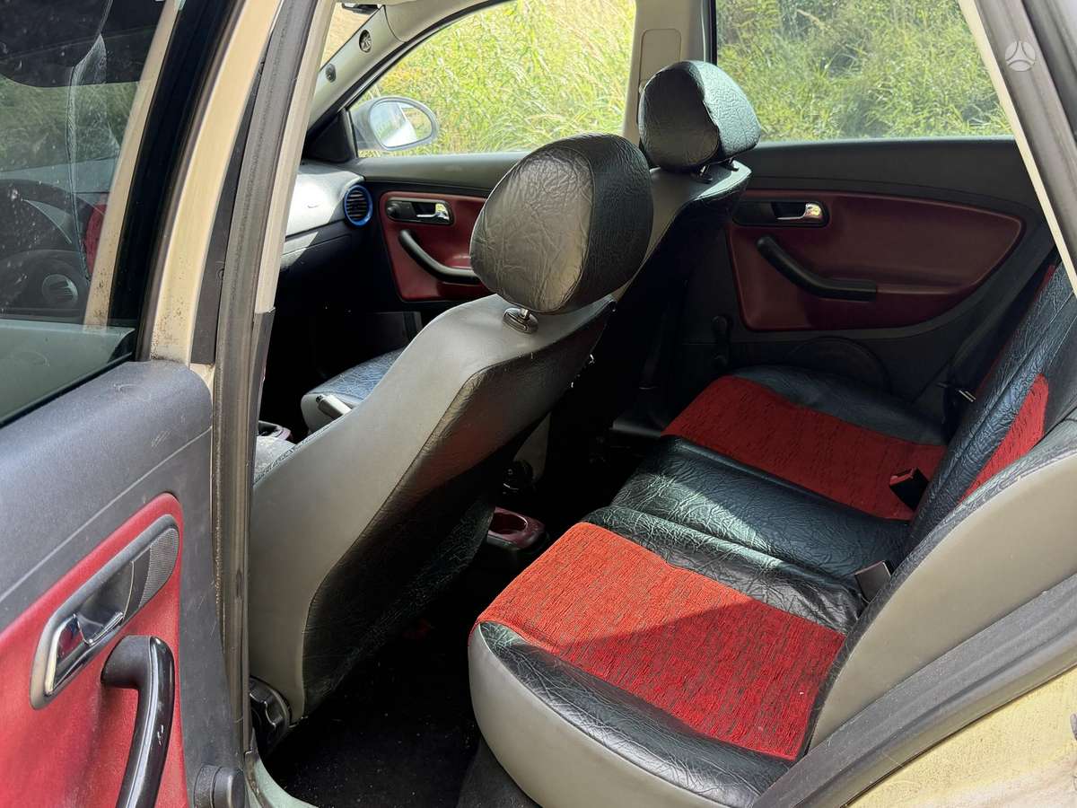 SEAT Cordoba - 10