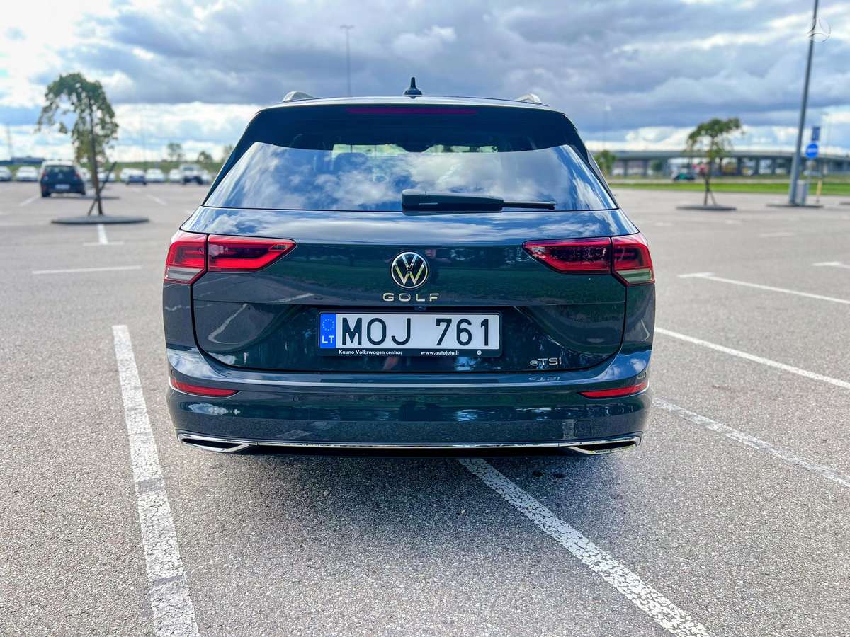 Volkswagen Golf - 4
