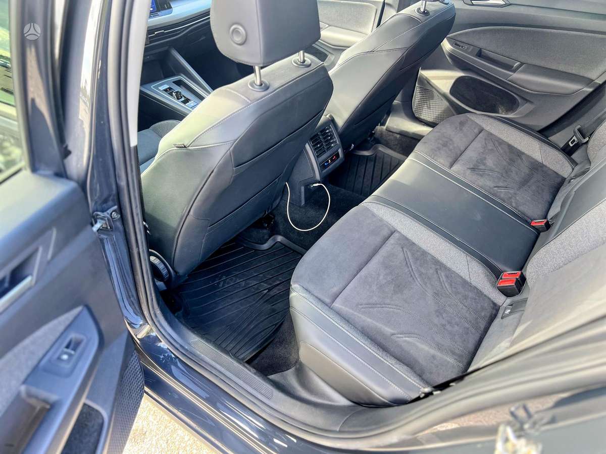 Volkswagen Golf - 12