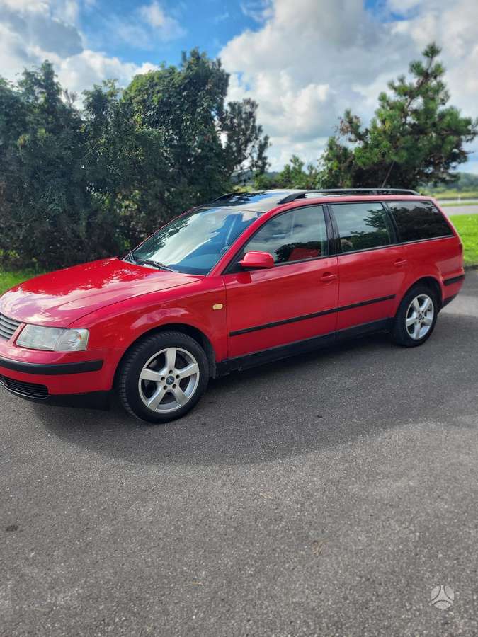 Volkswagen Passat - 1