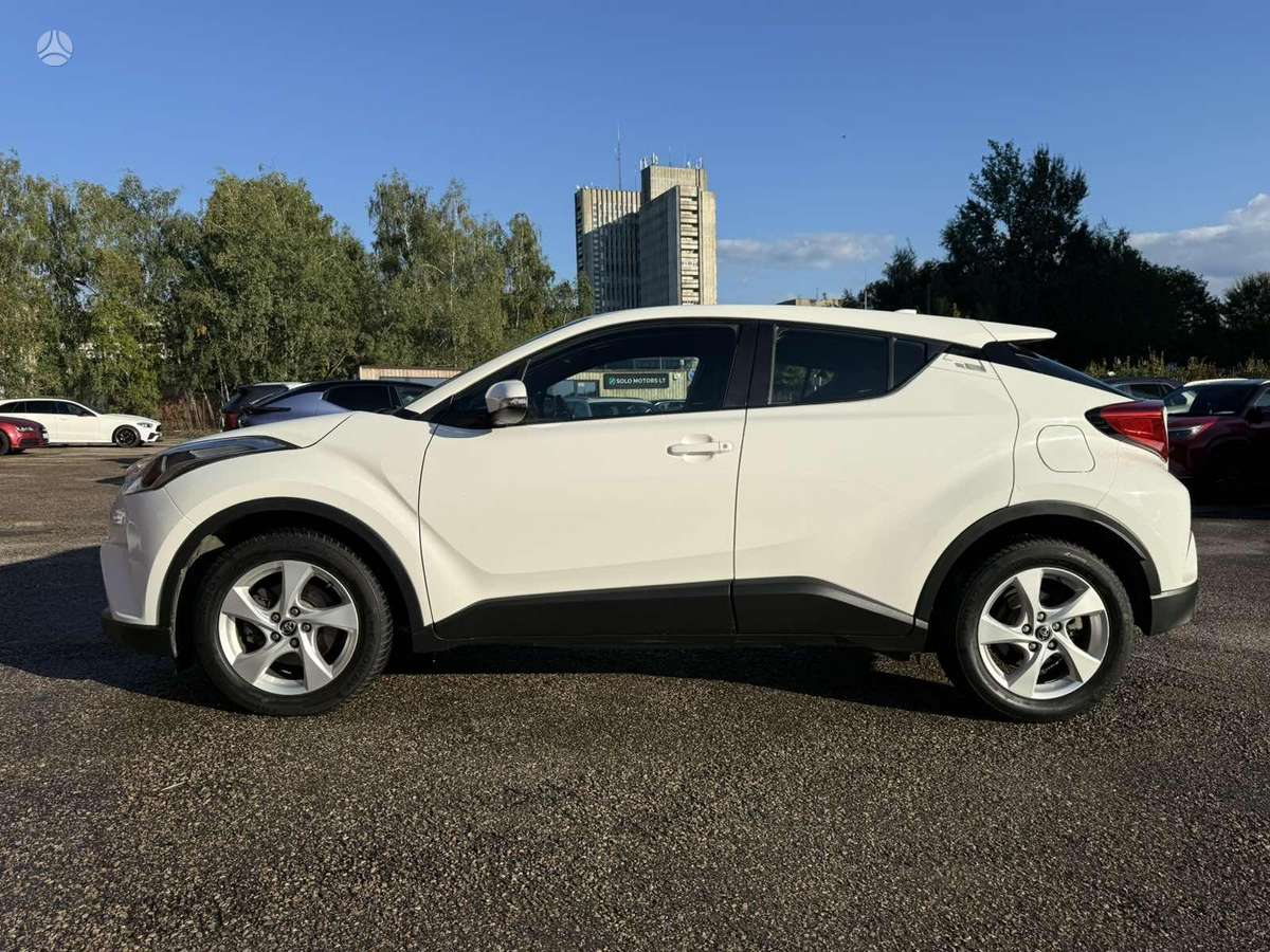 Toyota C-HR - 4