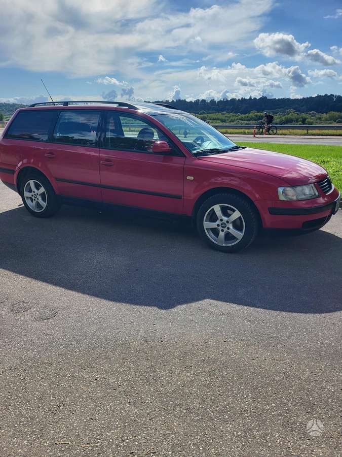 Volkswagen Passat - 4