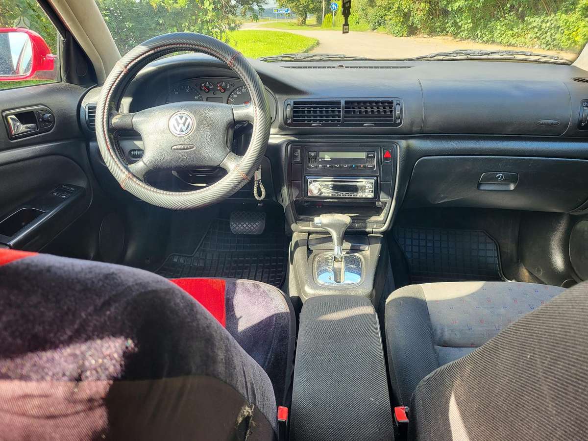 Volkswagen Passat - 8