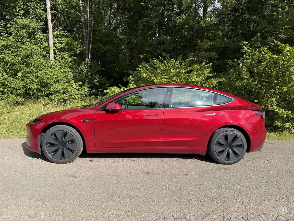 Tesla Model 3, 82 кВт·ч, Хэтчбек