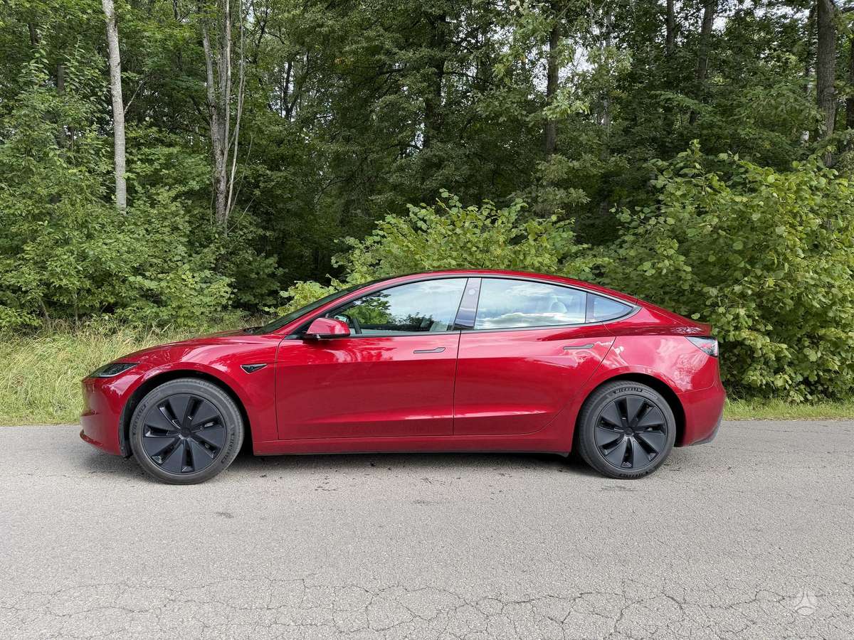 Tesla Model 3, 82 кВт·ч, Хэтчбек