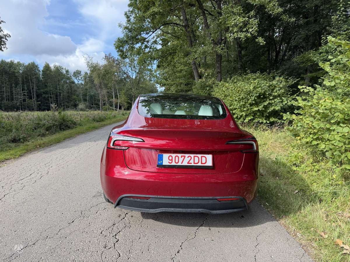 Tesla Model 3, 82 кВт·ч, Хэтчбек