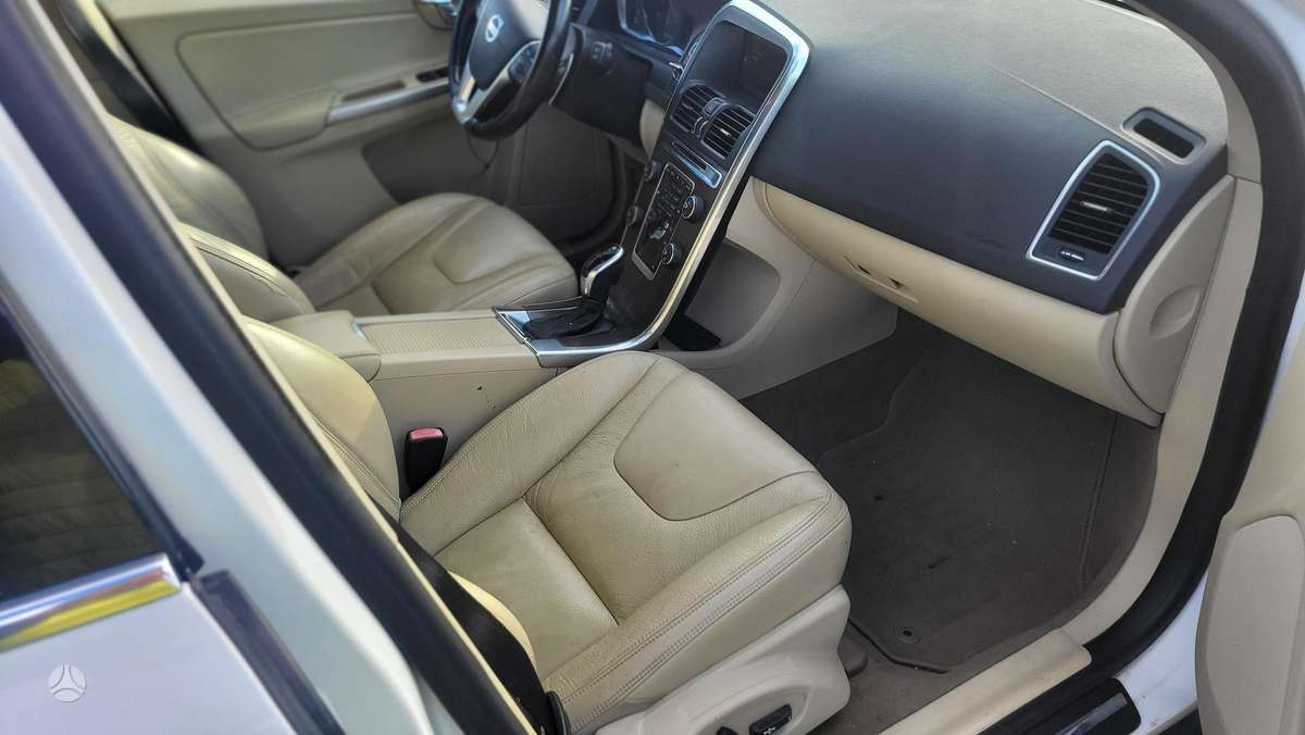 Volvo XC60 - 10