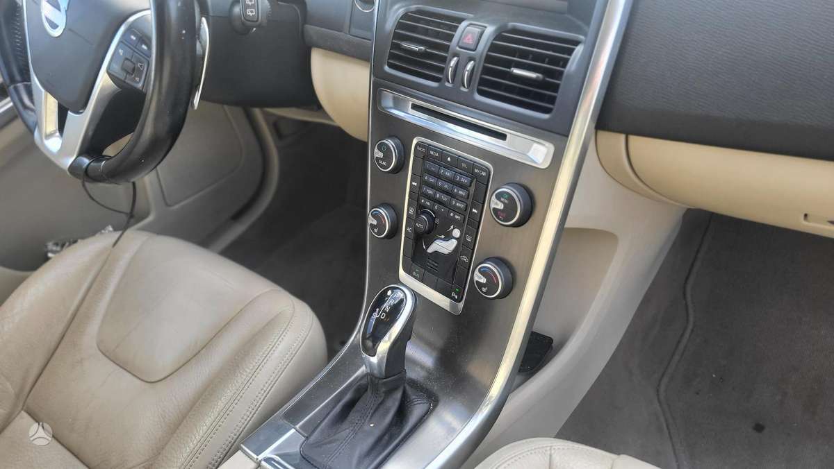 Volvo XC60 - 11