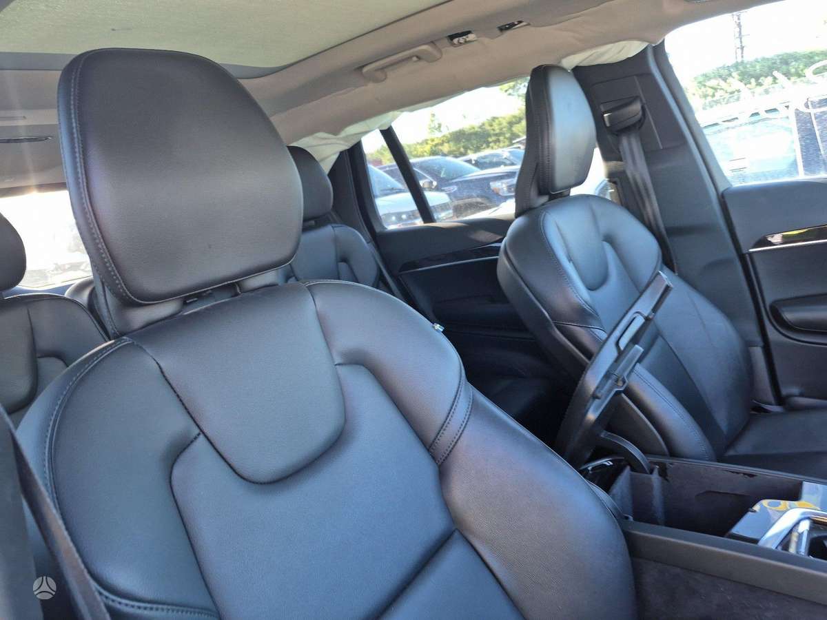 Volvo XC90 - 7