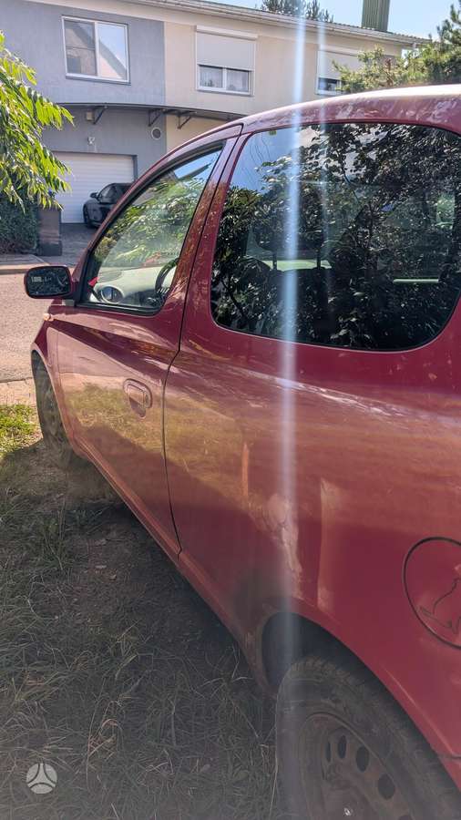 Toyota Yaris - 4