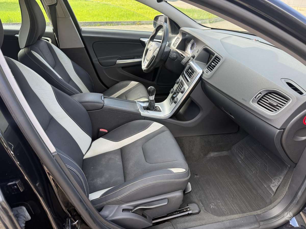 Volvo V60, 2.0 l., Универсал