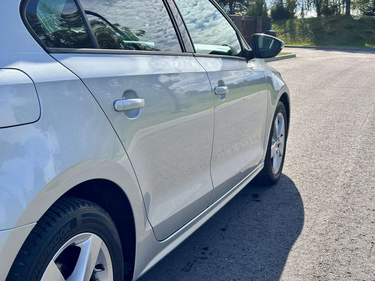 Volkswagen Jetta - 8