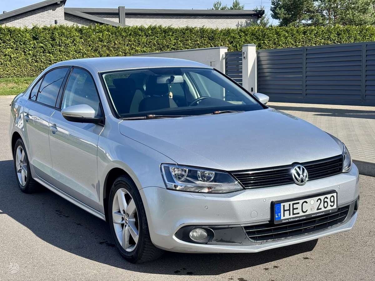 Volkswagen Jetta - 10