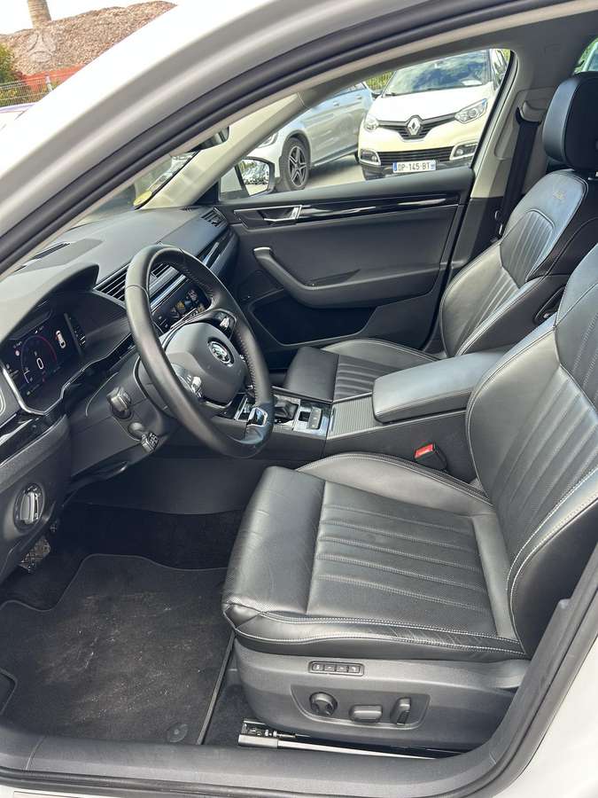 Skoda Superb, 2.0 l., wagon