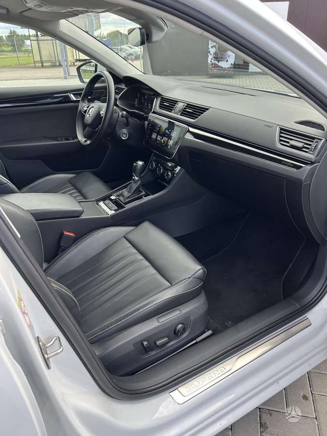 Skoda Superb, 2.0 l., wagon
