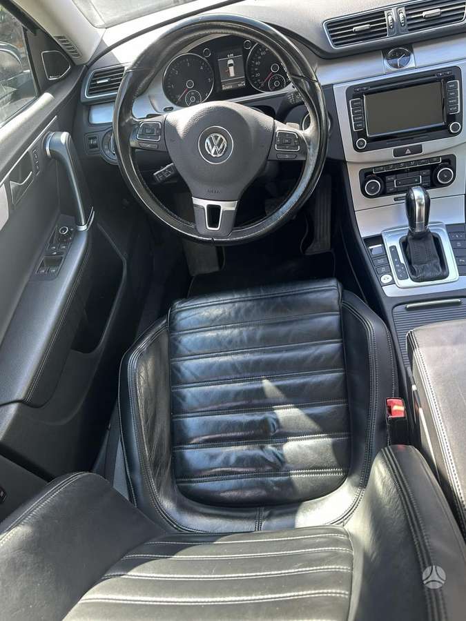 Volkswagen Passat - 6