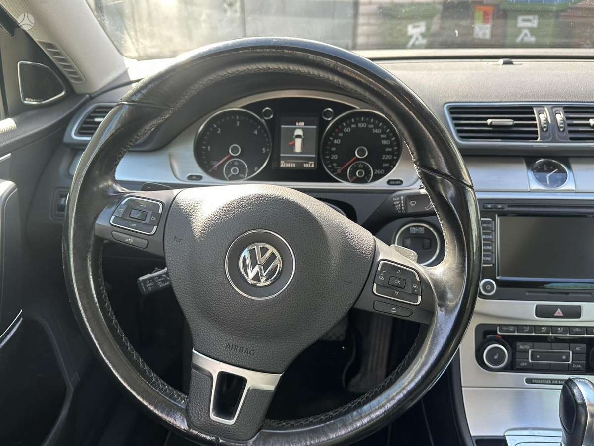 Volkswagen Passat - 8