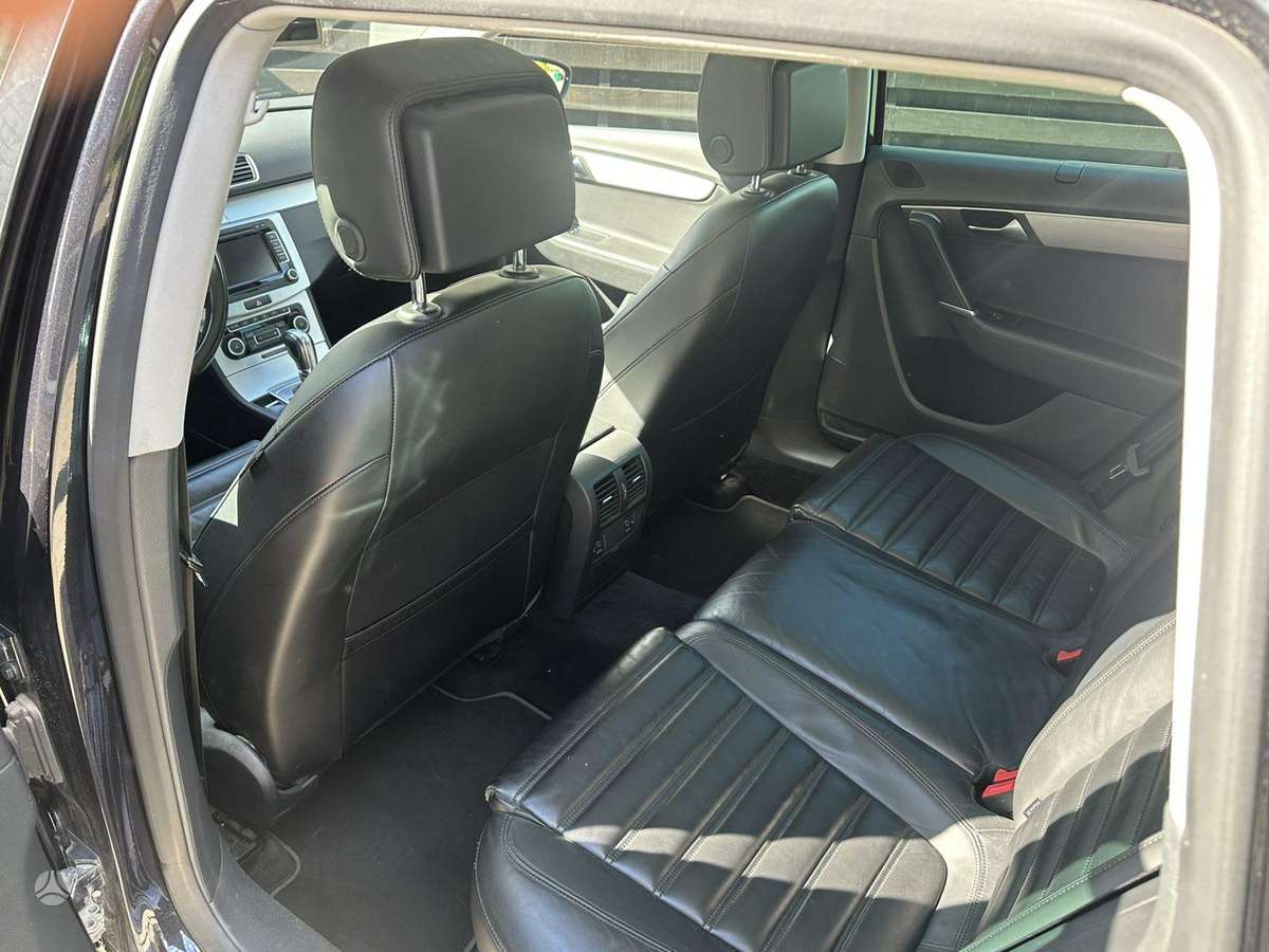 Volkswagen Passat - 10