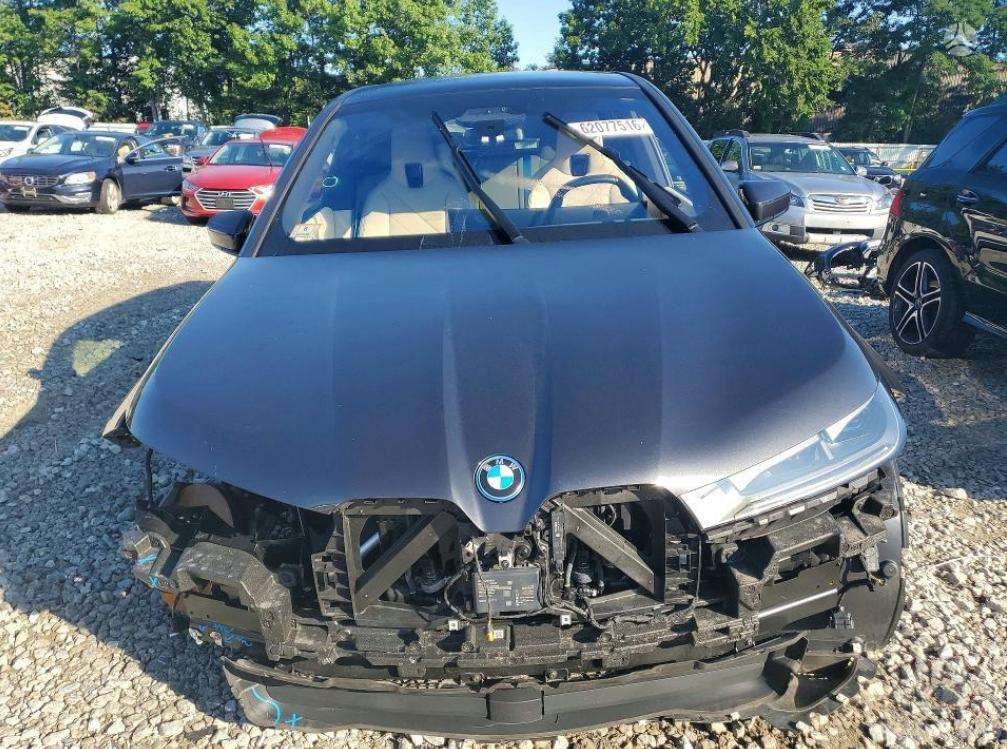 BMW iX, Внедорожник / Кроссовер