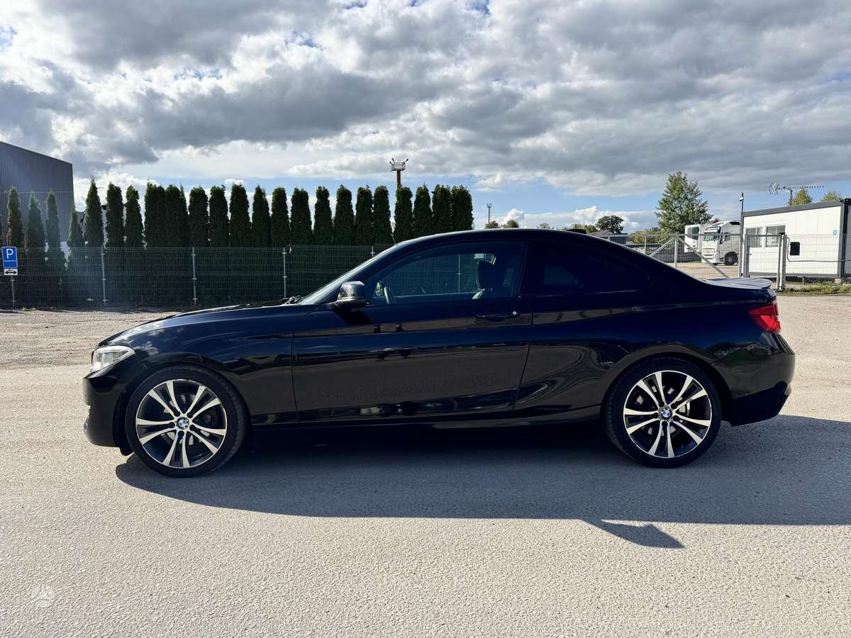 BMW 228, 2.0 l., Купе (coupe)