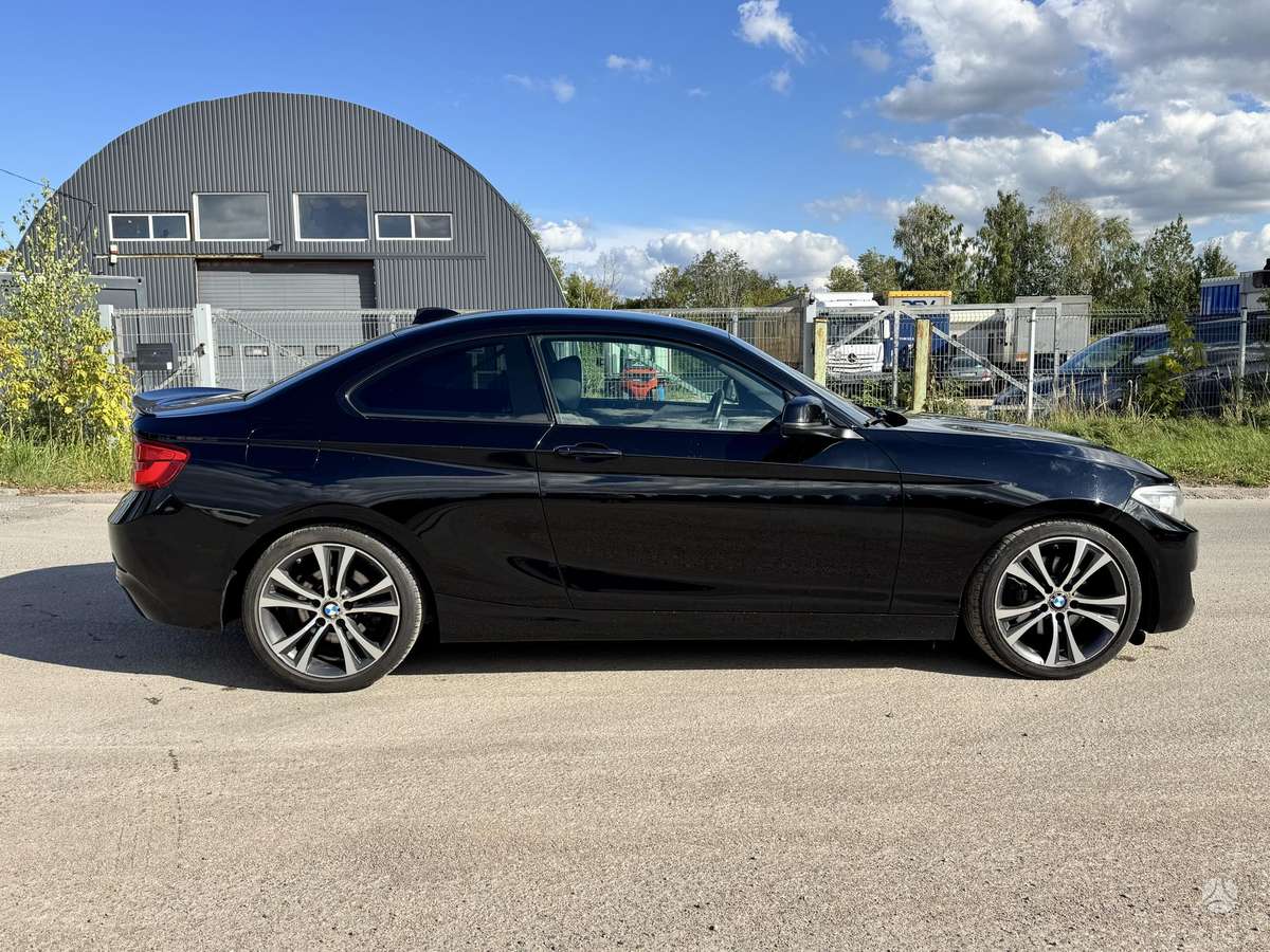 BMW 228, 2.0 l., Купе (coupe)