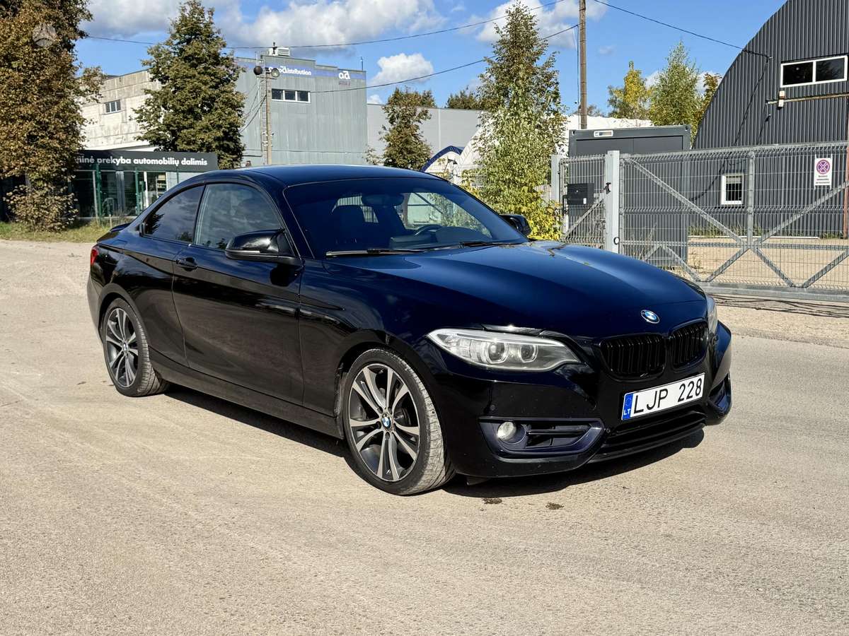 BMW 228, 2.0 l., Купе (coupe)