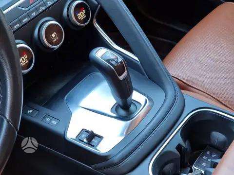 Jaguar E-Pace, 2.0 l., Внедорожник / Кроссовер