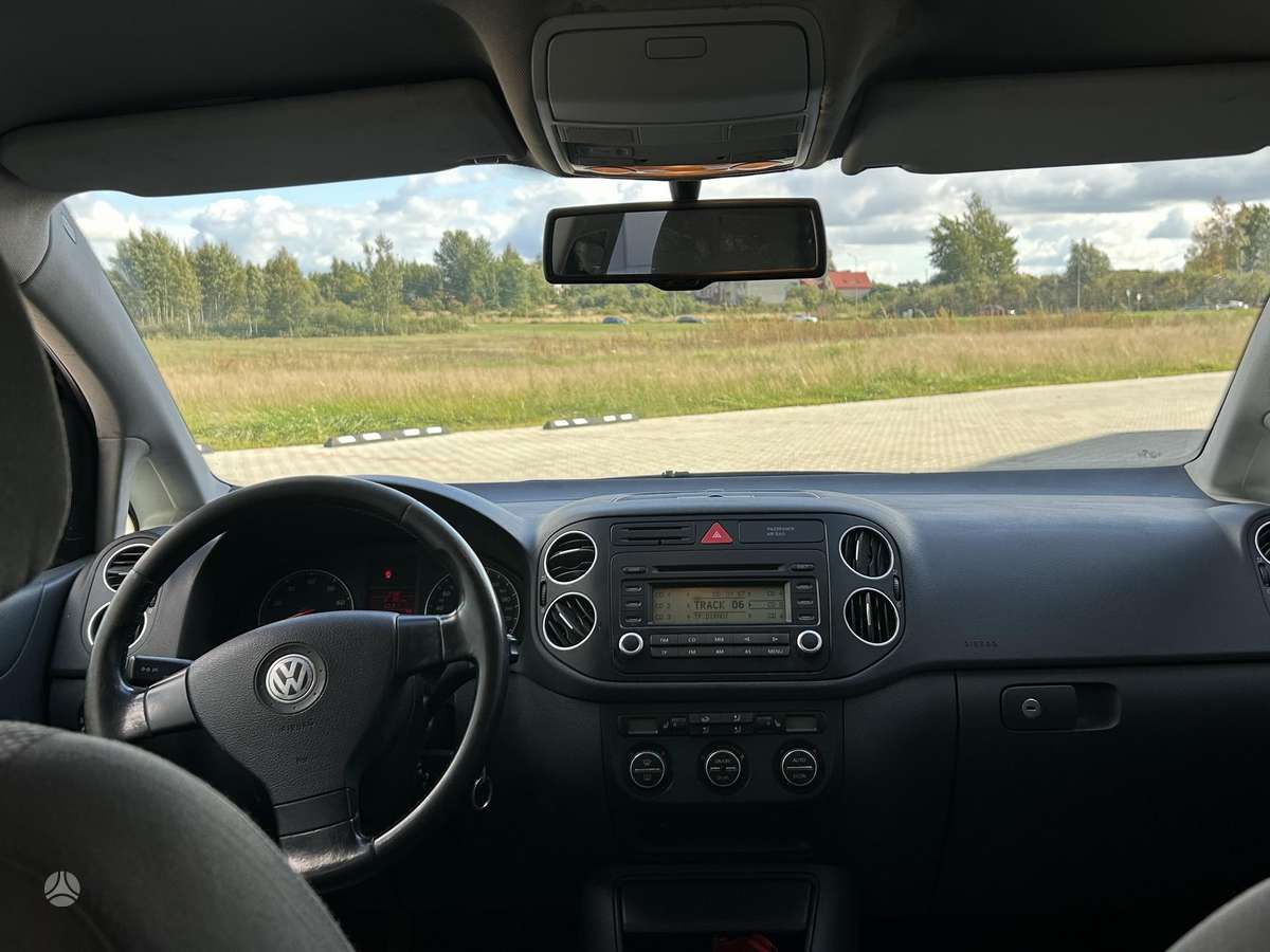 Volkswagen Golf Plus - 10