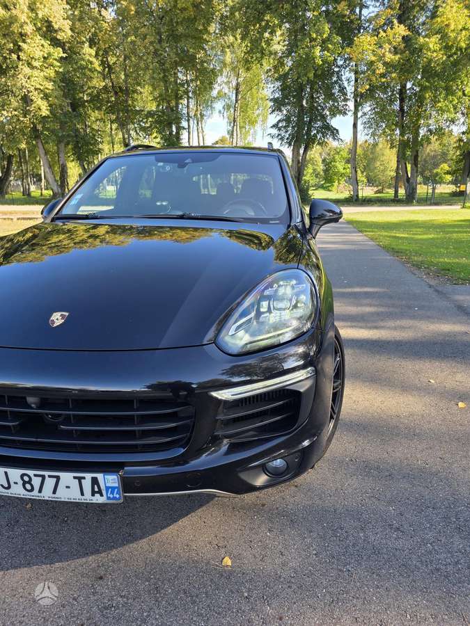 Porsche Cayenne - 5