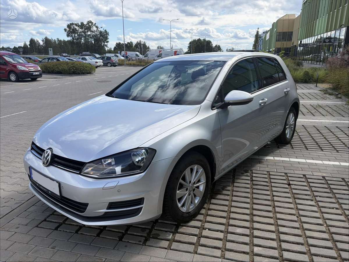Volkswagen Golf - 3