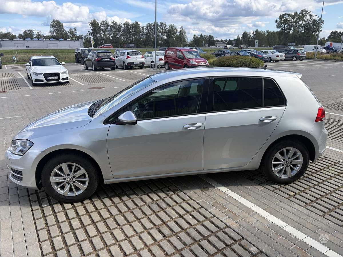Volkswagen Golf - 4