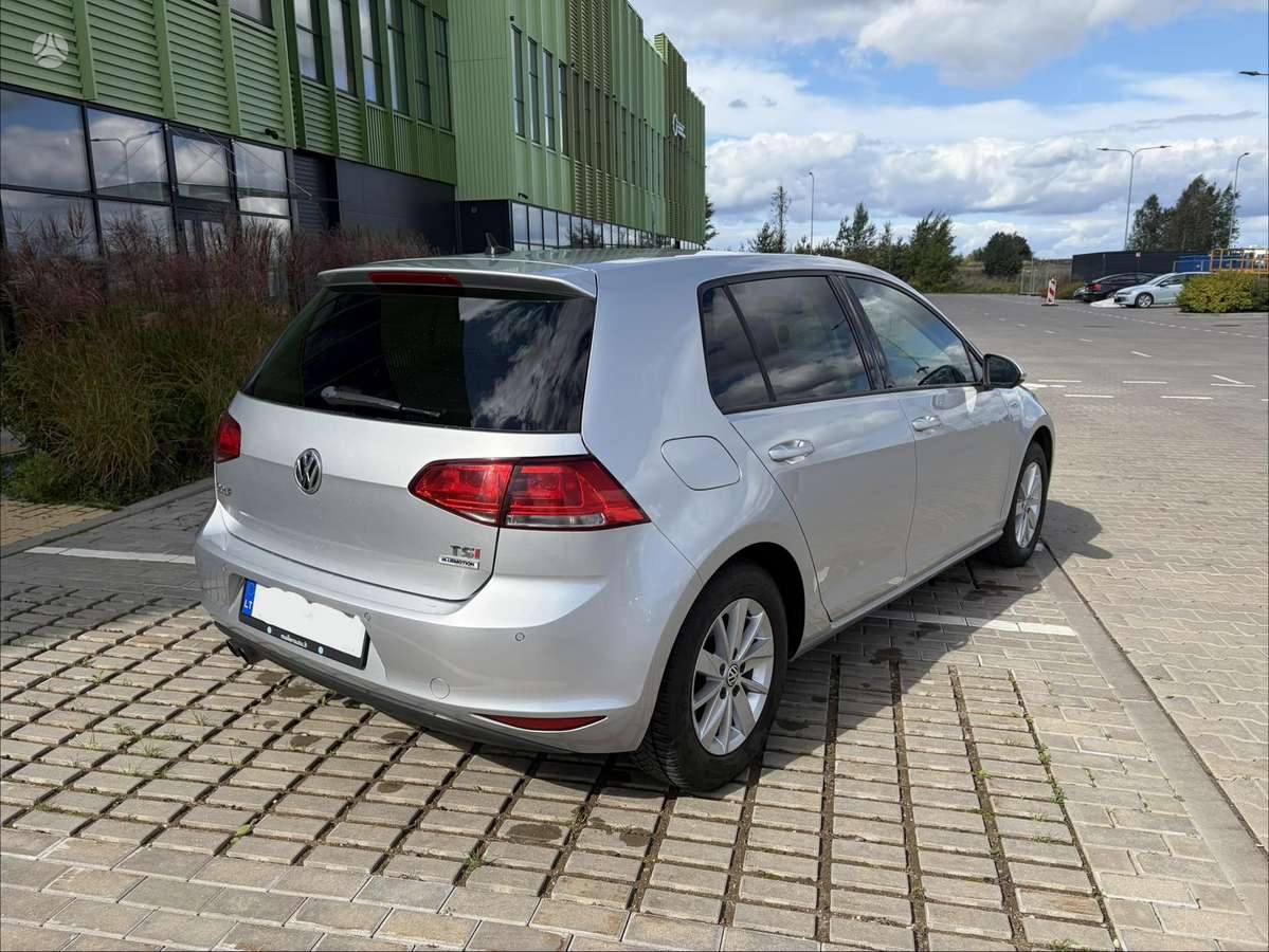 Volkswagen Golf - 7