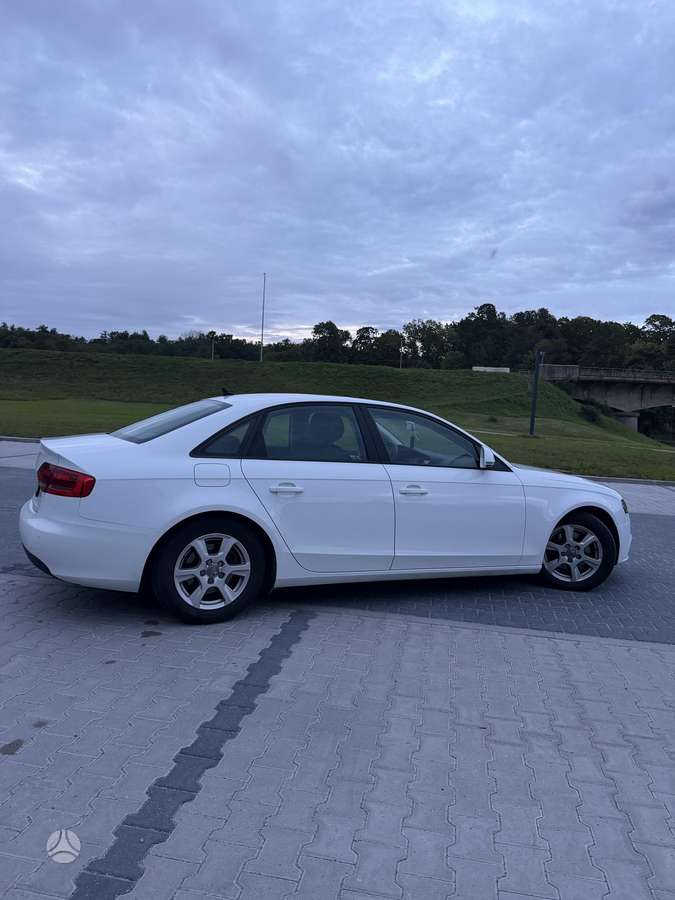 Audi A4, 2.0 l., Седан