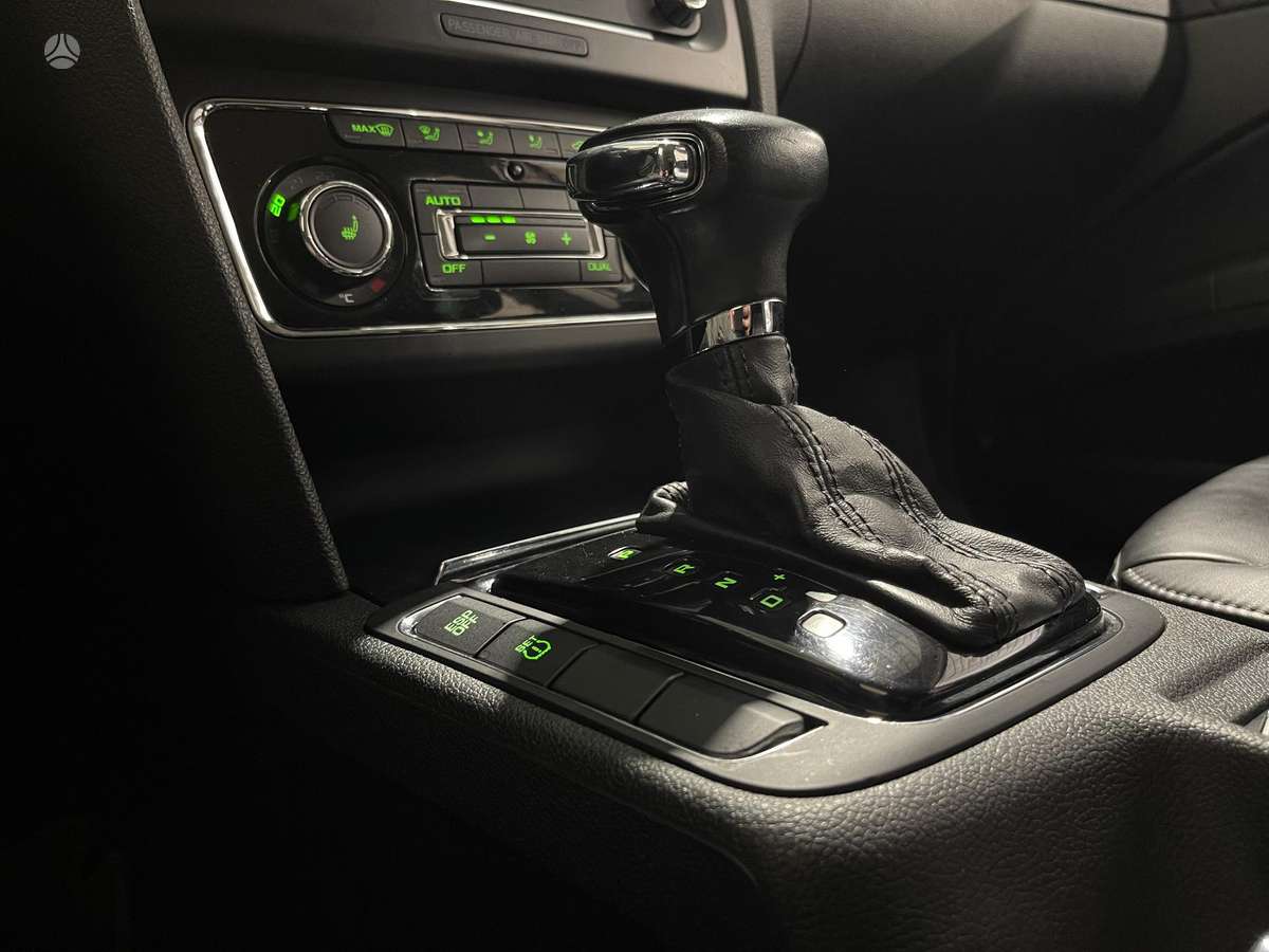 Škoda Superb - 4