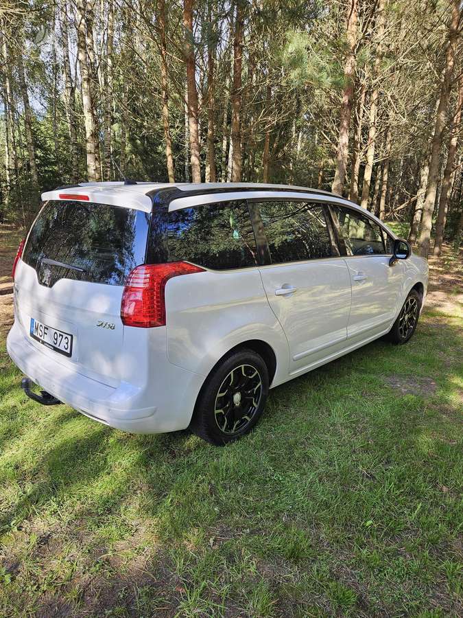 Peugeot 5008 - 3
