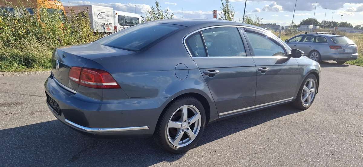 Volkswagen Passat - 3