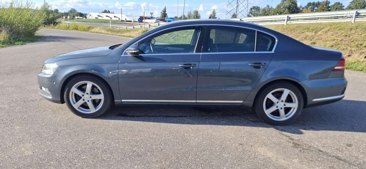 Volkswagen Passat - 5