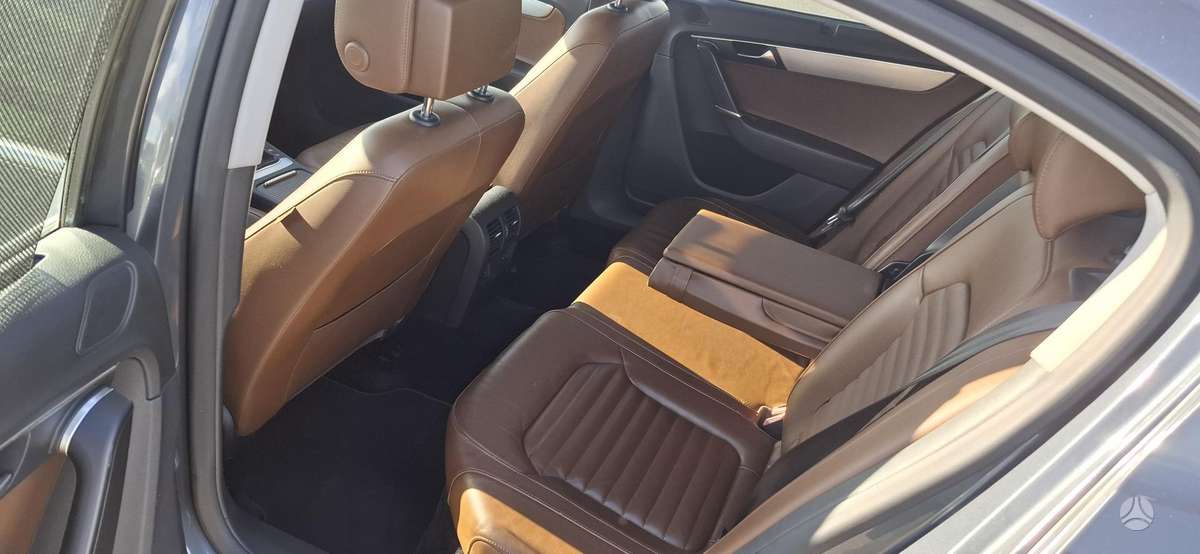 Volkswagen Passat - 10