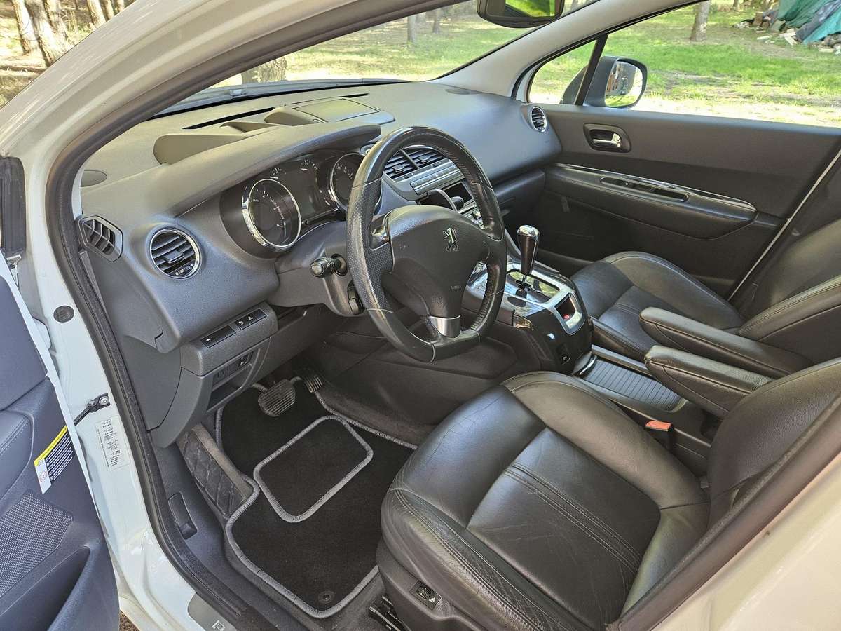 Peugeot 5008 - 12
