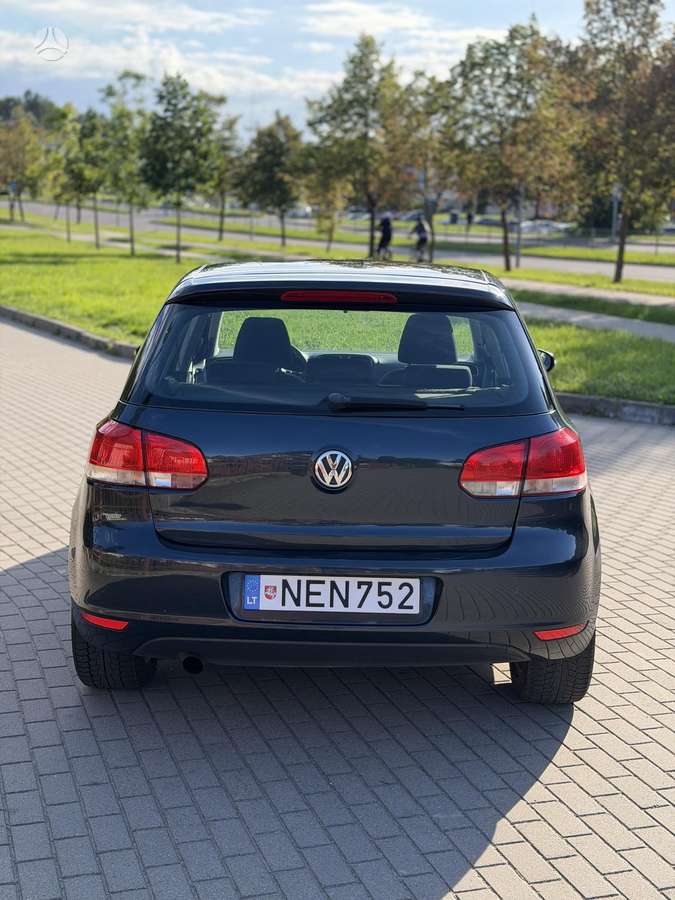 Volkswagen Golf - 5